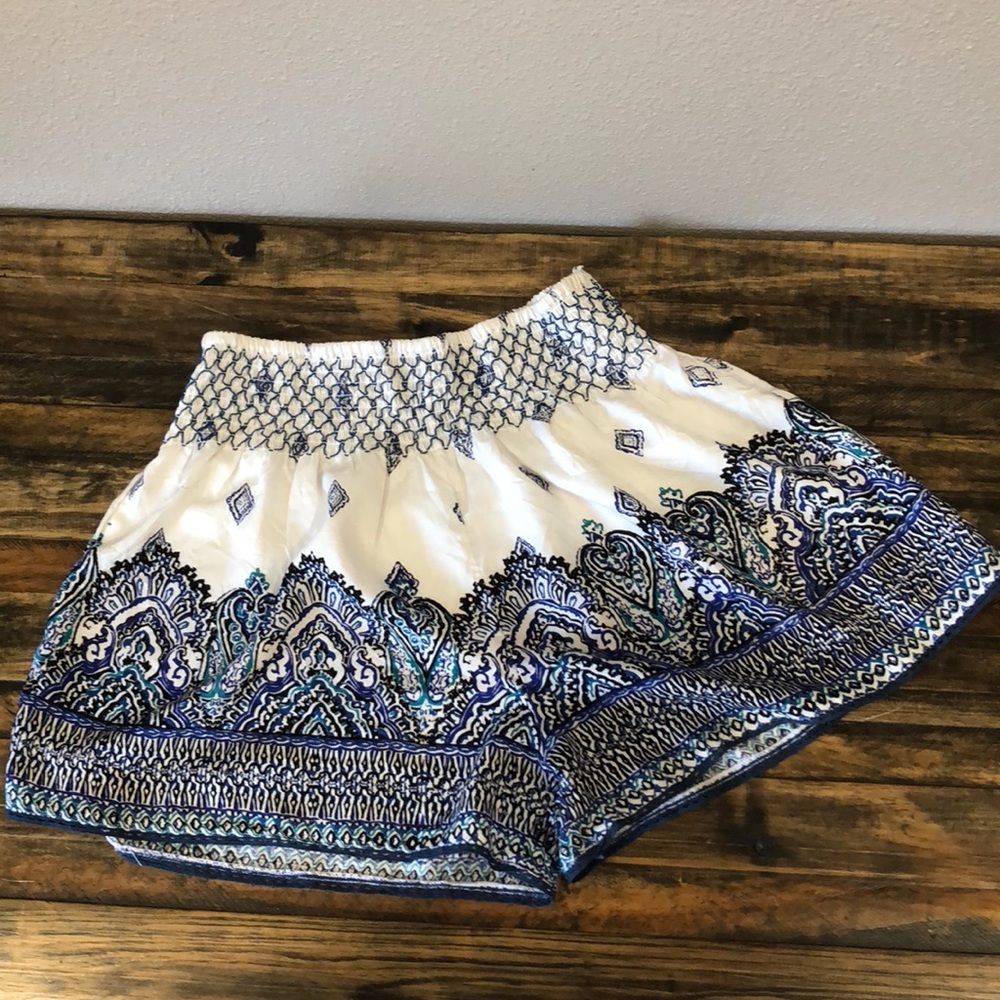 Cute shorts size Large